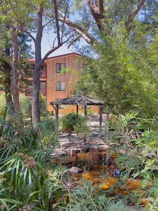 The Lake House パース エクステリア 写真